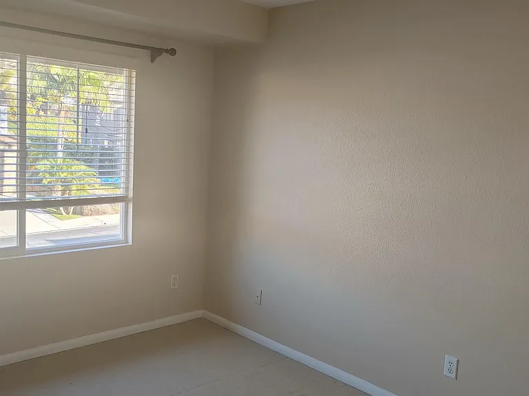 382 Edgewater Dr — Photo 35