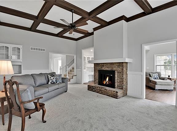 5th image of 12312 Perry St