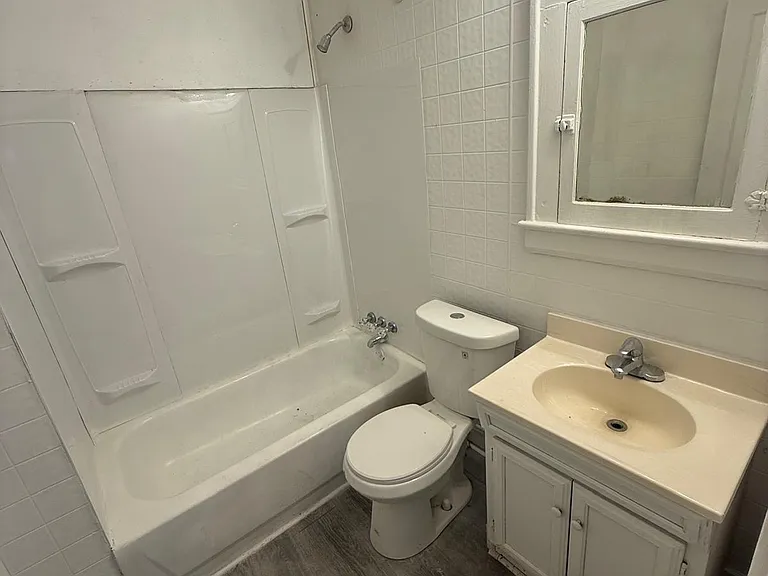 11917 Parkhill Ave #2 — Photo 6