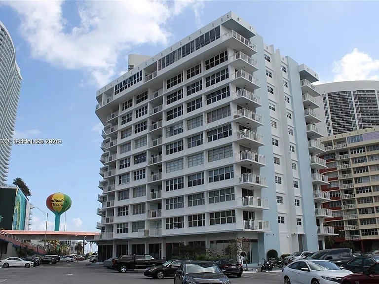 1801 S Ocean Dr #333 — Photo 2
