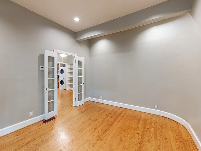 791 Myrtle St NE — Photo 3