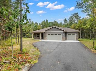 1403 Skyline Dr, Stevens Point, WI 54482