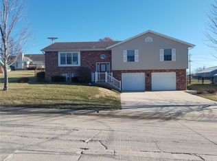 630 Clover Rd, Hannibal, MO 63401