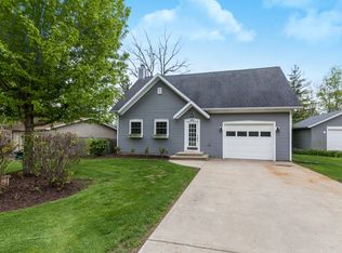 40535 104th St, Genoa City, WI 53128