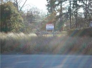 4001 Augusta Rd, Garden City, GA 31408