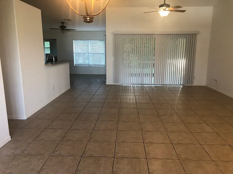 1100 NW Juanita Pl — Photo 9