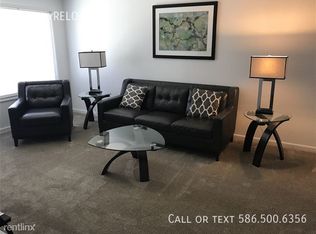 2840 Lower Ridge Dr APT 5, Rochester, MI 48307