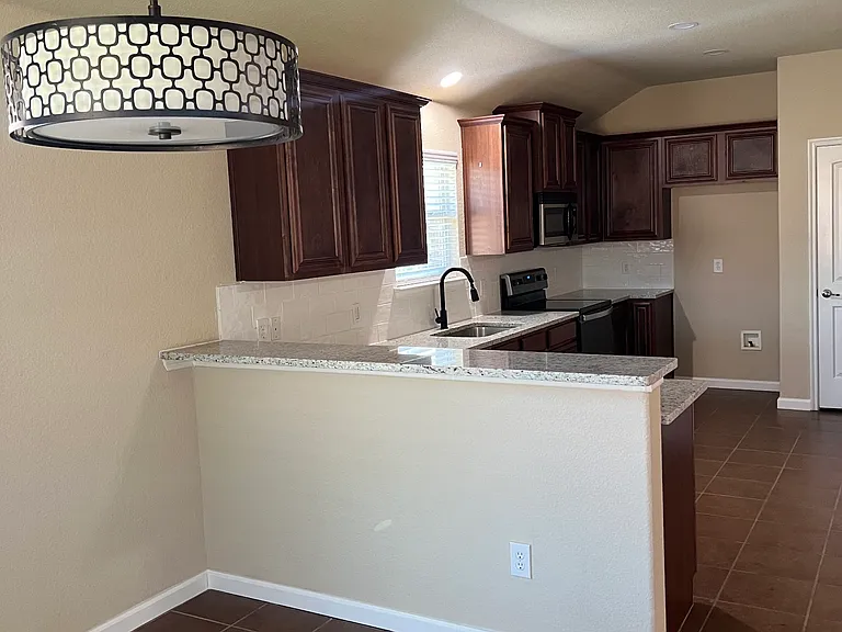 1501 Applegate Way — Photo 15