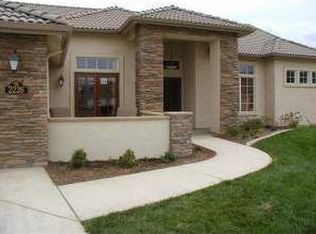 2226 N Mendonca Ct, Visalia, CA