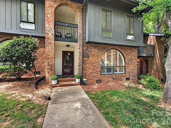 2nd image of 5803 Sharon Rd APT K