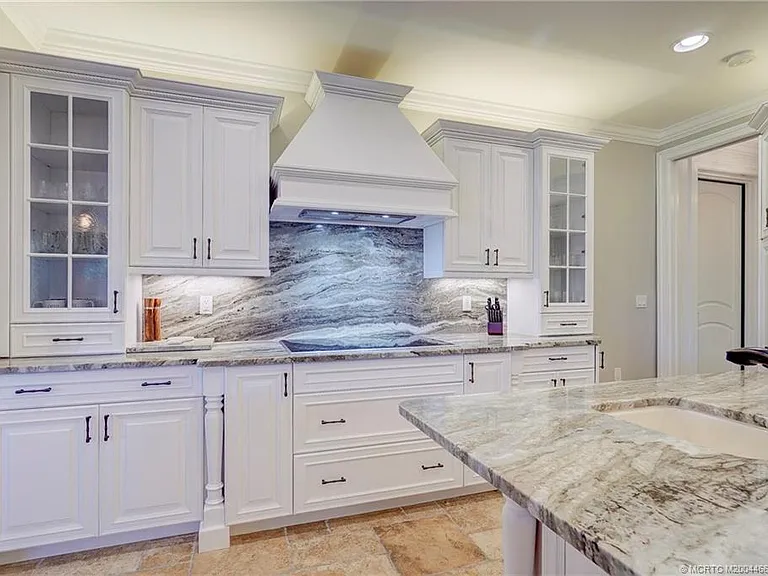 1528 NE Outrigger Landings Dr #208 — Photo 30