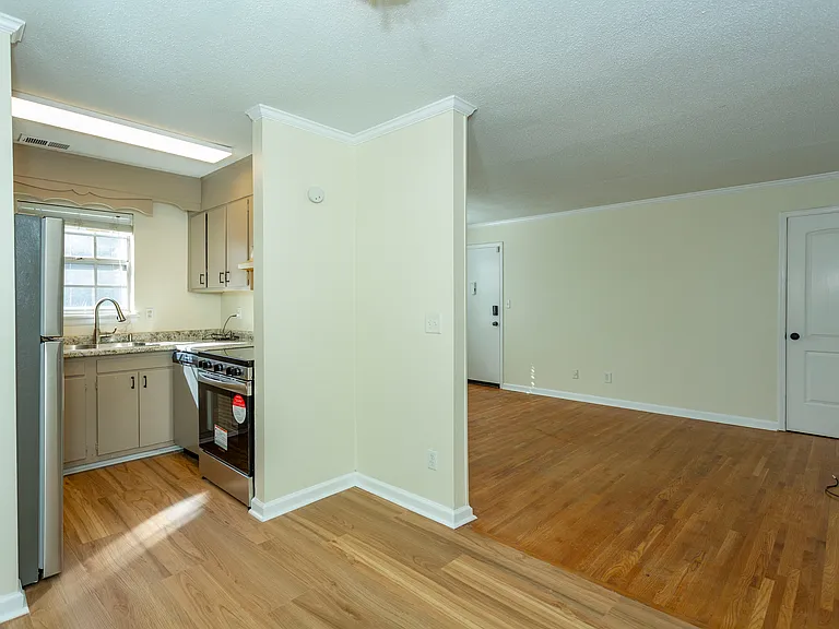 2053 Montreat Cir #2053 — Photo 3