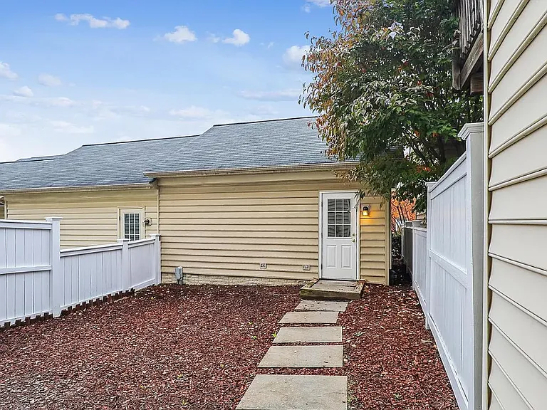 23916 Trading Post Dr — Photo 50