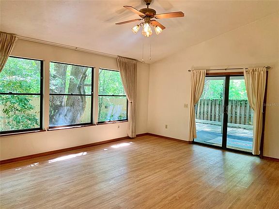4th image of 1017 SW 79th Ter