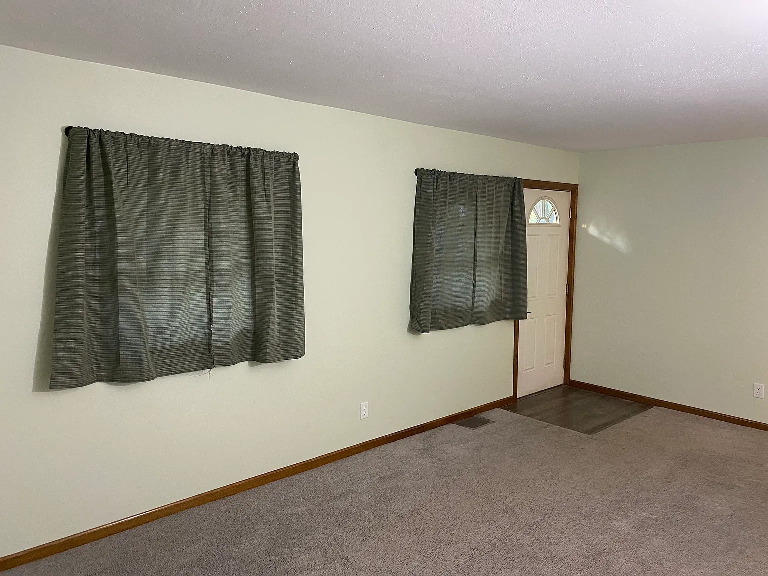 2412 Cowern Pl E — Photo 4