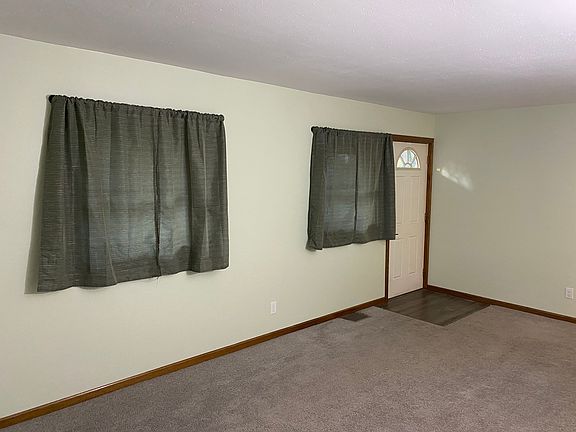 4th image of 2412 Cowern Pl E