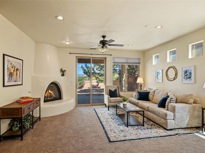 105 Via Orilla Dorado, Santa Fe, NM, 87508