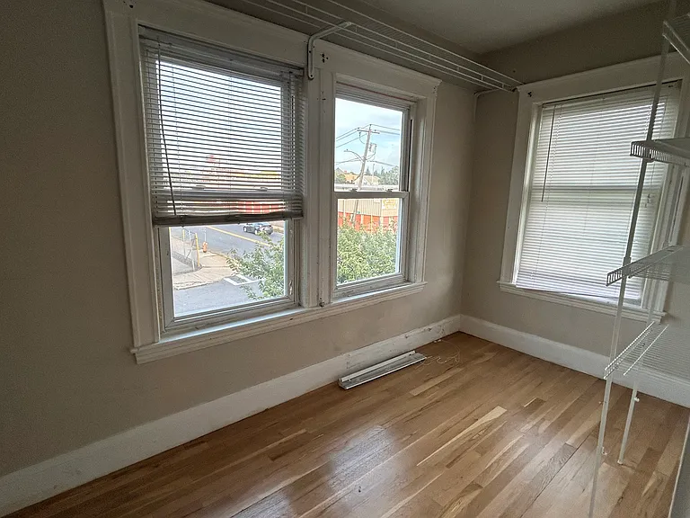31 Harvard St #2 — Photo 10