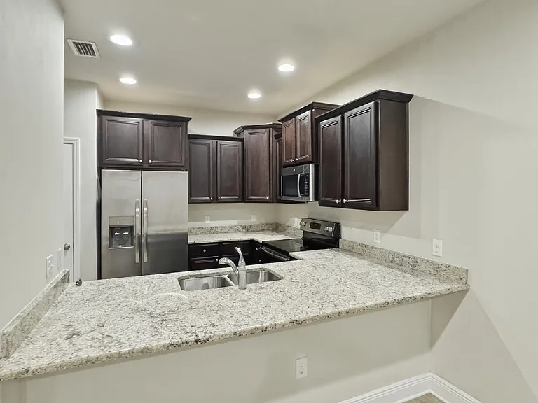 8740 Brown Pelican Cir — Photo 3