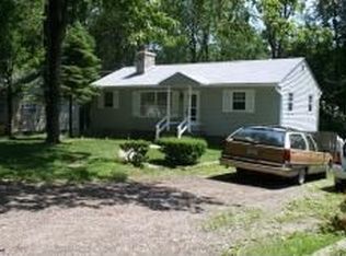 98 Breakneck Rd, Highland Lakes, NJ 07422