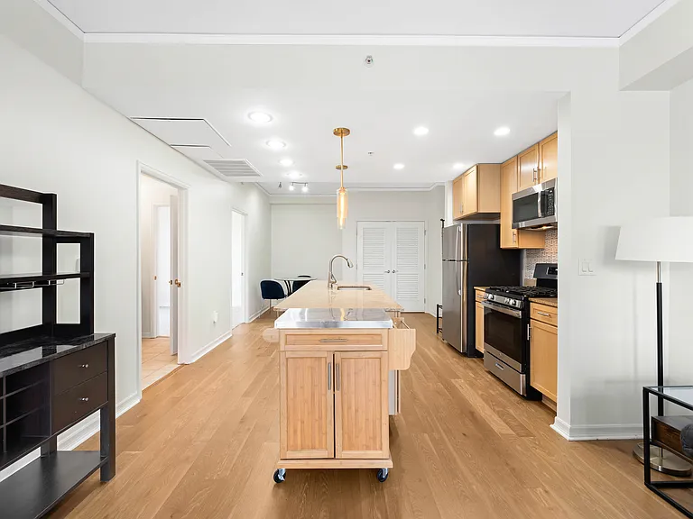 1975 N Grant St #408 — Photo 8