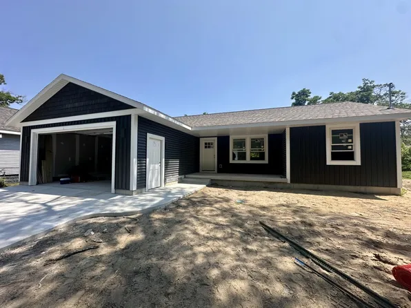 320 Wood St, Muskegon, MI 49442