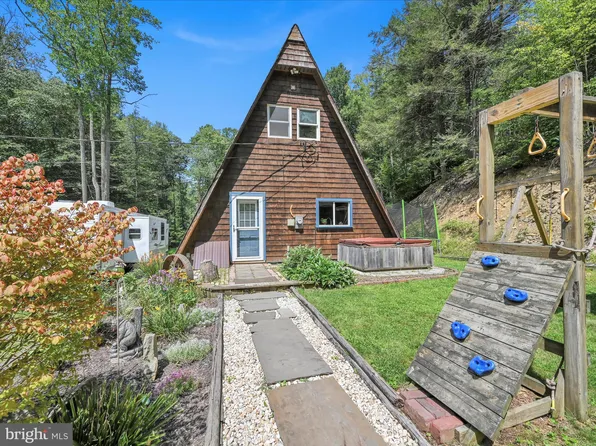 207 W Deer View Dr, Auburn, PA 17922