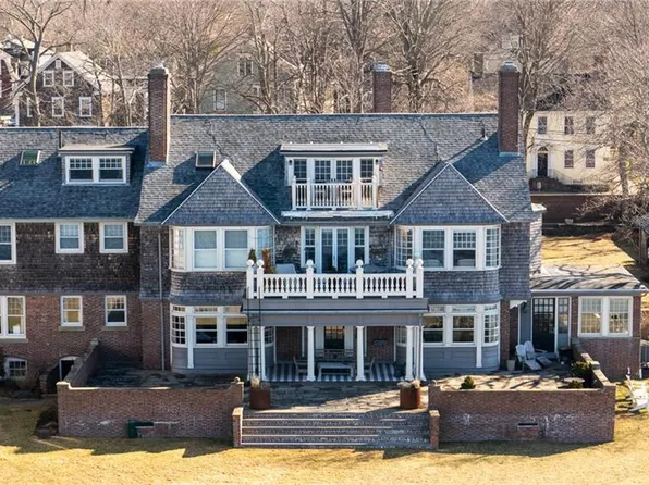 221 Hope St Unit 5, Bristol, RI 02809