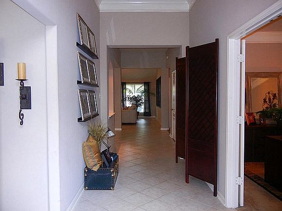 4th image of 9926 Hickory Trace Ct