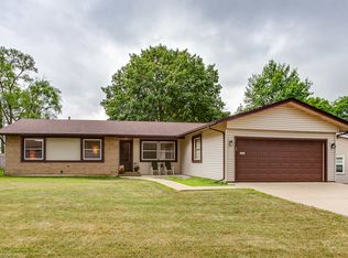 1373 Cumberland Cir E, Elk Grove Village, IL 60007