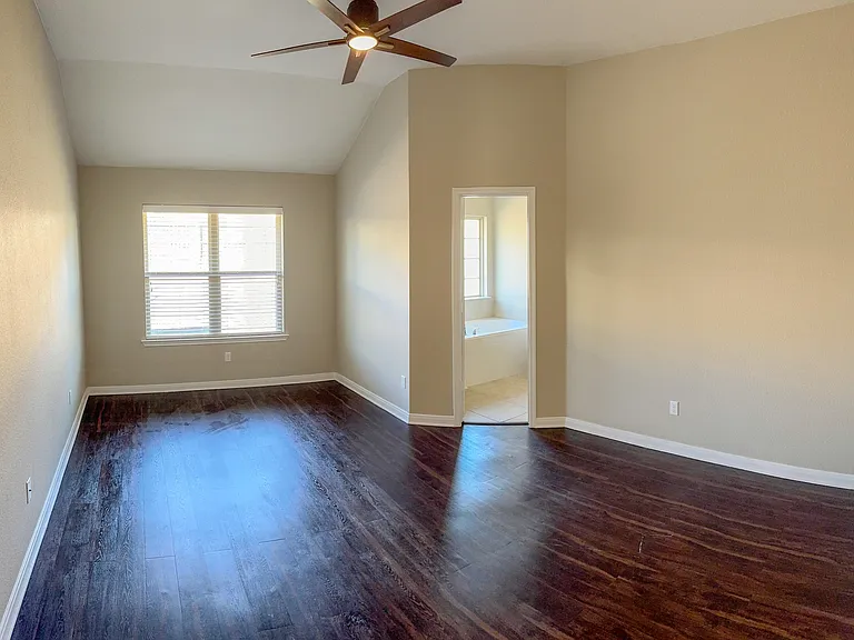 3407 Castleton Dr — Photo 15