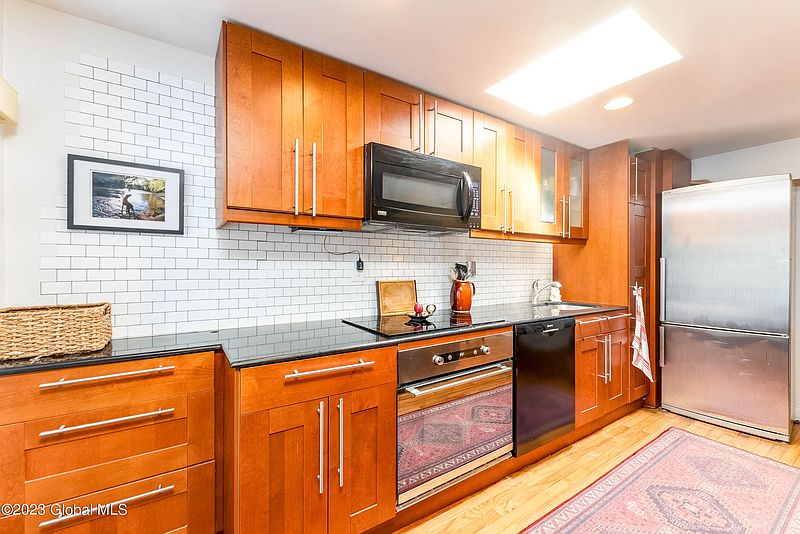 3rd image of 229 Elm Street