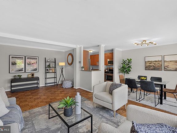 4th image of 200 N Maple Ave APT 314
