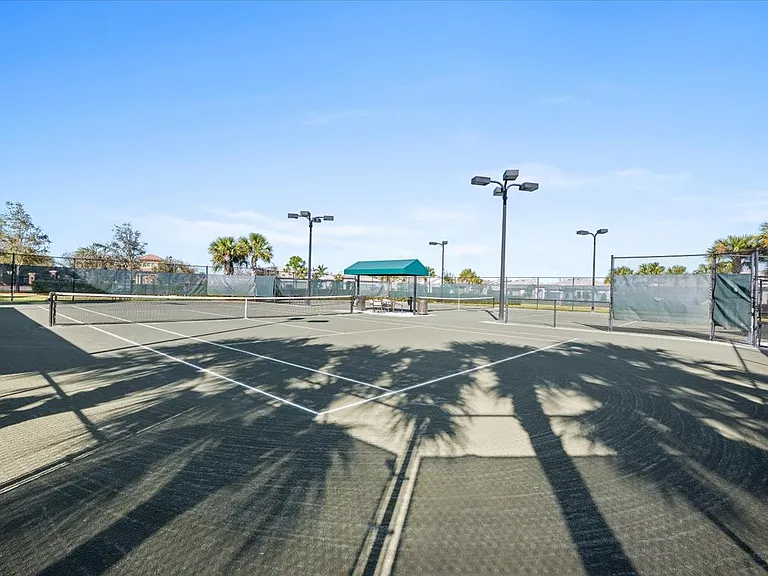 640 SE Monet Dr — Photo 39