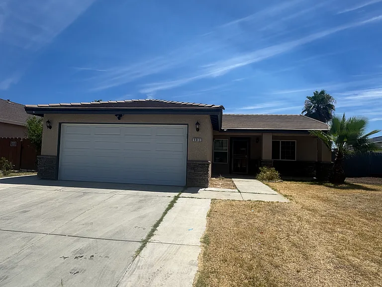 6640 Meadowlark Ave — Photo 1