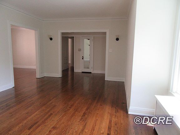 4th image of 1370 W Greenleaf Ave APT 3N