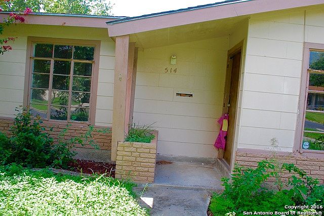 2nd image of 514 Golden Crown Dr