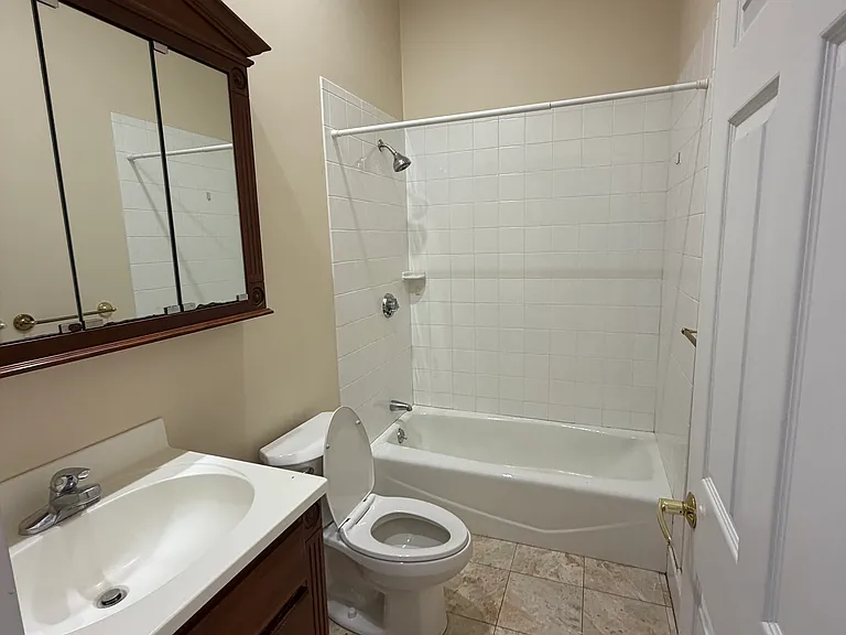 108 Richmond St #1 — Photo 36