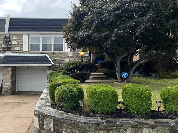 7805 Anita Dr, Philadelphia, PA 19111