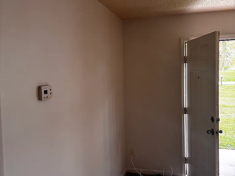 5300 NE 14th Ave #1 — Photo 1