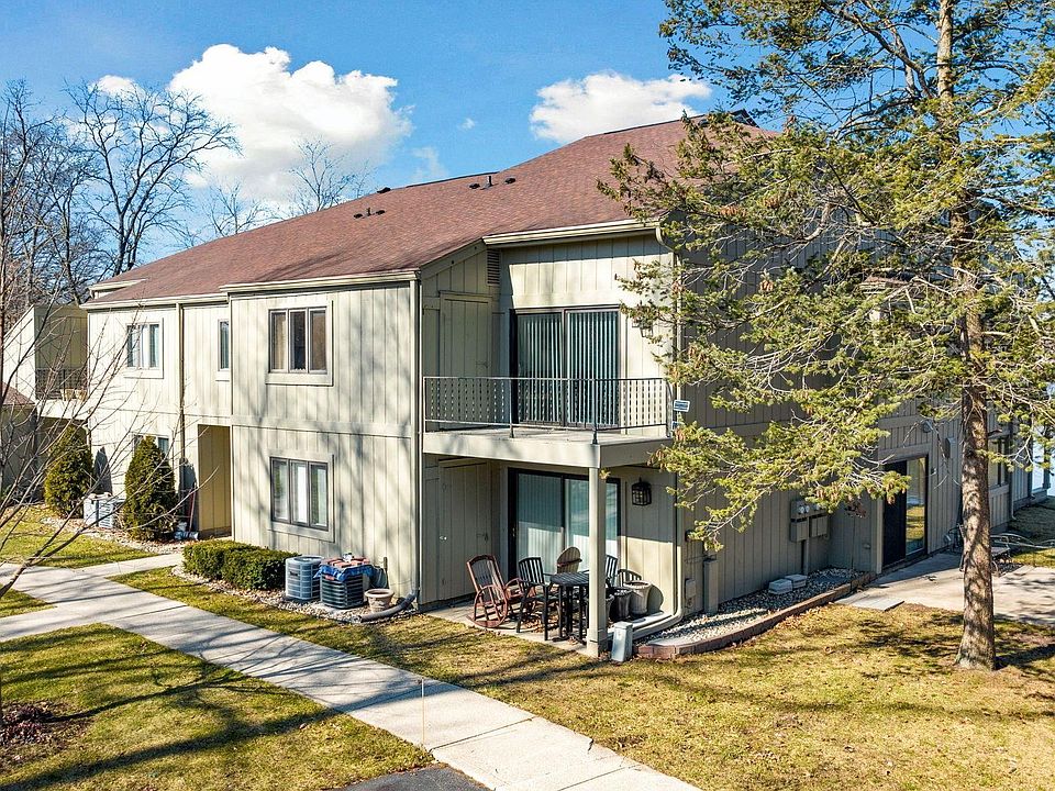 1st image of 610 Vistula Ter APT 32