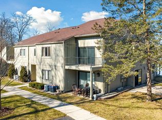 610 Vistula Ter APT 32, Mishawaka, IN 46544