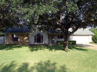 220 Colonial Cir, Athens, TX 75751