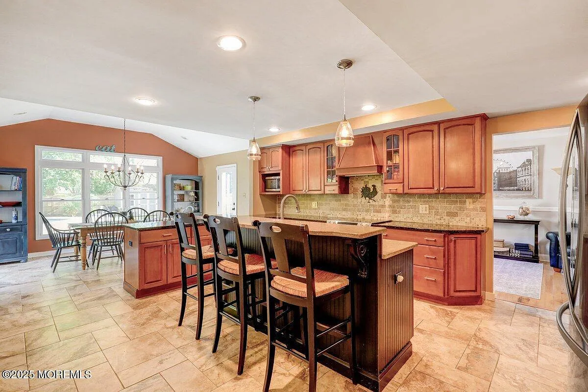 21 Devon Drive photo 1