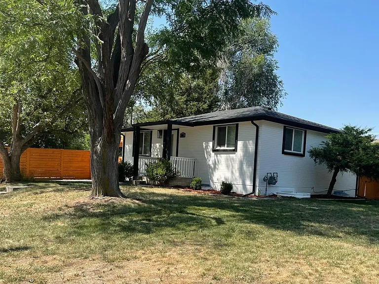 2605 S Josephine St — Photo 14