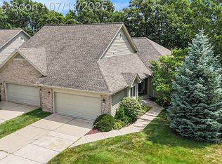 3787 Santa Fe Trl, Ann Arbor, MI 48108