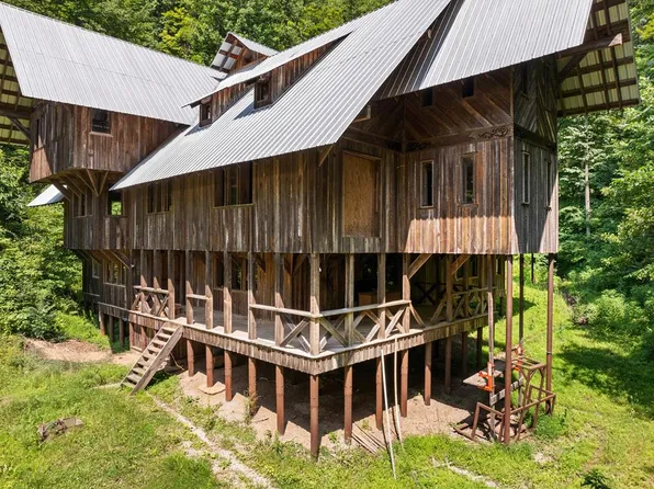 503 Fallen Timber, Smithfield, WV 26437