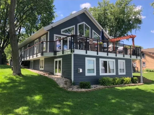 2996 Waubesa Ave, Madison, WI 53711