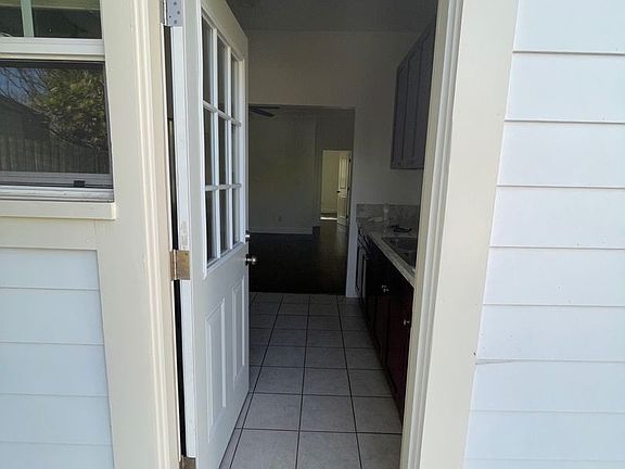 4th image of 318 Belmont Ave