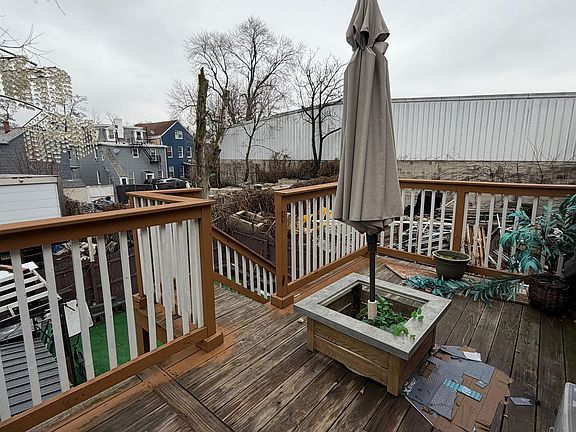 4th image of 483 Cary St